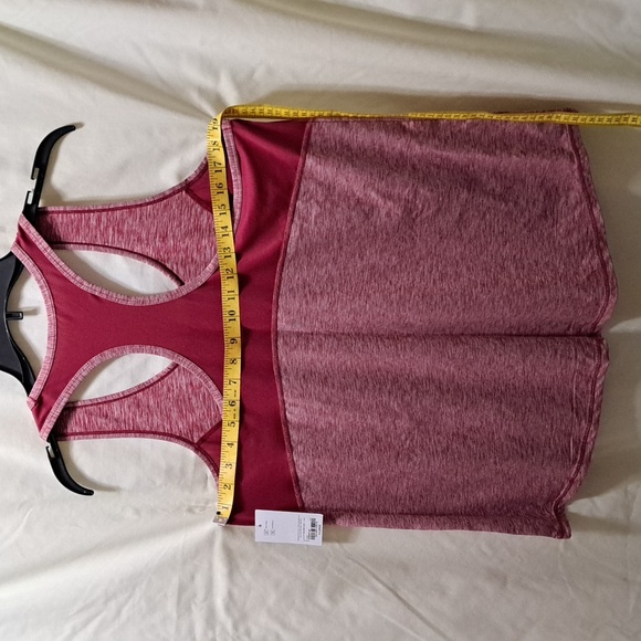 NWT Womens Xersion Brand Tank Top Sz XL Breathable Tech. Quick Dry Cherry color - Picture 3 of 7
